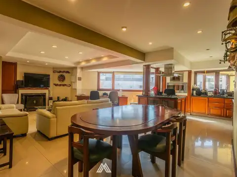 Departamento en Venta con 2 cocheras