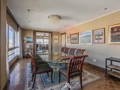 Departamento en Venta de 8 ambientes