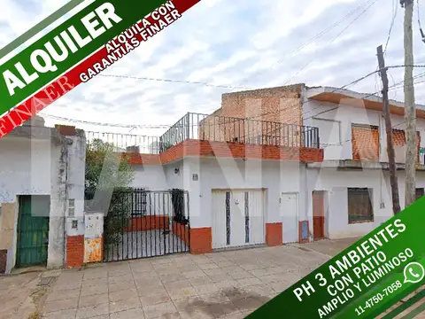 PH POR PASILLO :: 3 AMBIENTES AMPLIOS :: CON PATIO ::