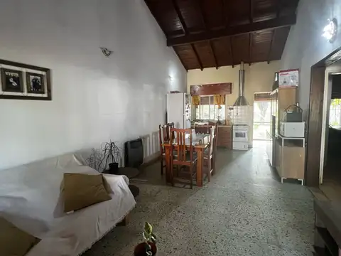 Casa en Venta en General Las Heras, USD 99.000