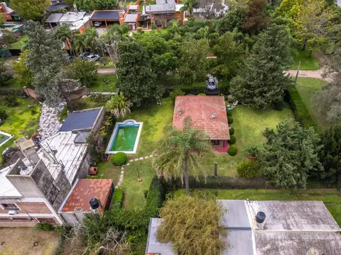 EN VENTA - CASA 2 DORMITORIOS EN ZONA CON PROYECCION - FUNES