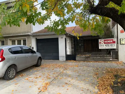 CASA EN VENTA BOEDO 1076