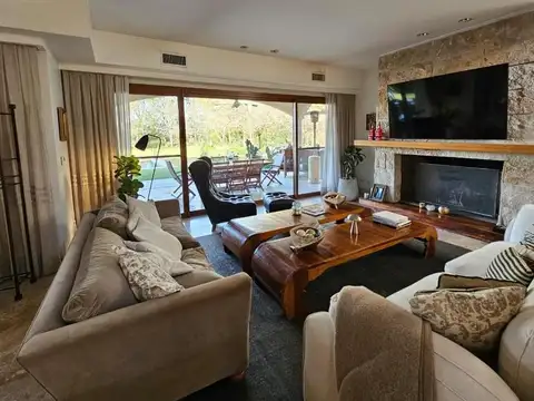 Buenos Aires Golf Country Club, Mayor Irusta 3777