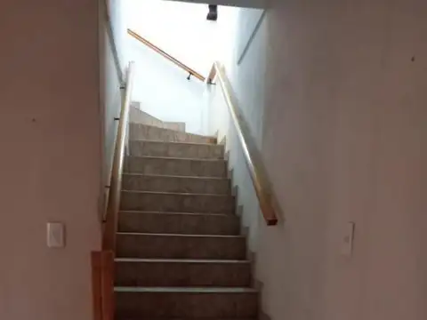 Ph Tipo Casa Al Frente En Dos Plantas Con Patio Y Terraza