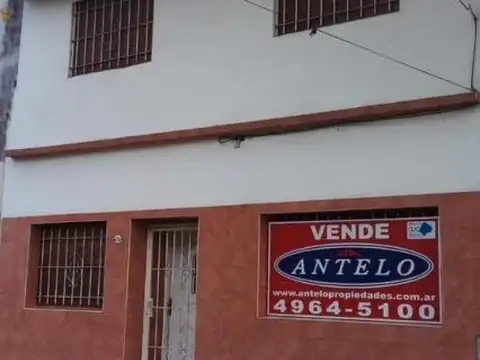 Ph Tipo Casa Al Frente En Dos Plantas Con Patio Y Terraza