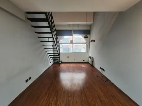 Depto Tipo Casa 2 ambientes con 1 baño