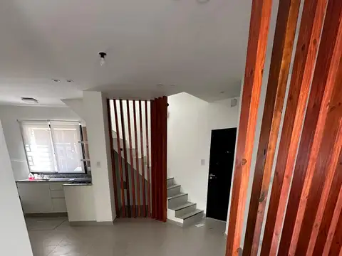 Impecable Casa 4 Amb Patio Tza!