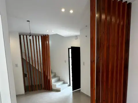 Impecable Casa 4 Amb Patio Tza!