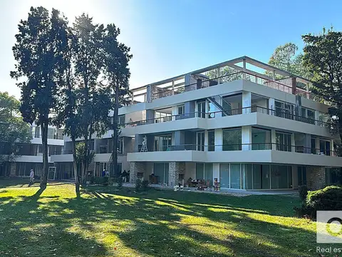 Venta 2 Amb Bosque Pilar Jardin Cochera. Impecable Construccion. AMENITIES: