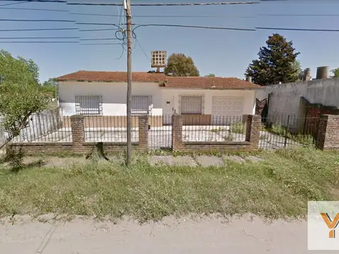 Casa en venta - 3 dormitorios 2 baños - 450mts2 - Santa Teresita