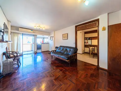 VENTA DEPARTAMENTO 2 DORMITORIOS + COMODIN CENTRO