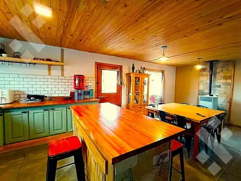 Venta casa principal + 4 deptos 1 dorm. san martín de los andes