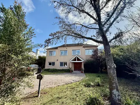 CASA EN VENTA: Ayres del Pilar - 1066m² de terreno y 270m² cubiertos 6 Ambientes