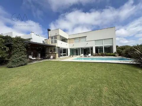 Casa en alquiler permanente Arenas del Sur