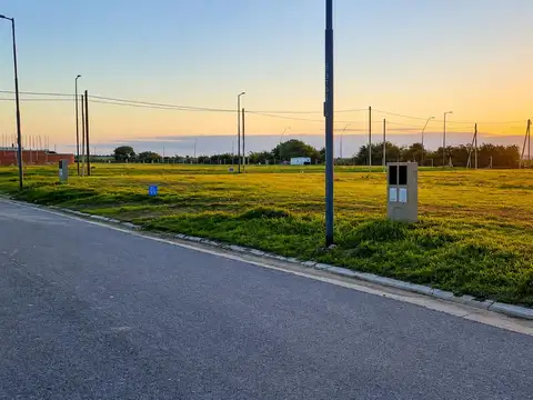 Terreno en Campos de Manantiales