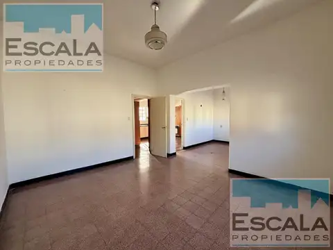 CASA DE UN DORM CON PATIO EN VENTA Y ALQUILER