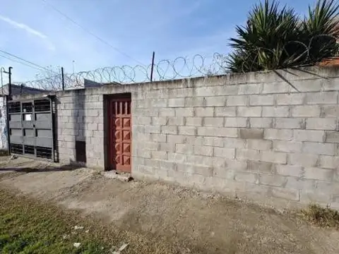 VENTA CASA LOTE PROPIO IDEAL INVERSOR / PRIMERA VVIVIENDA LA FERRER