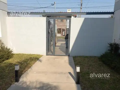 Depto Tipo Casa en Venta de 3 ambientes