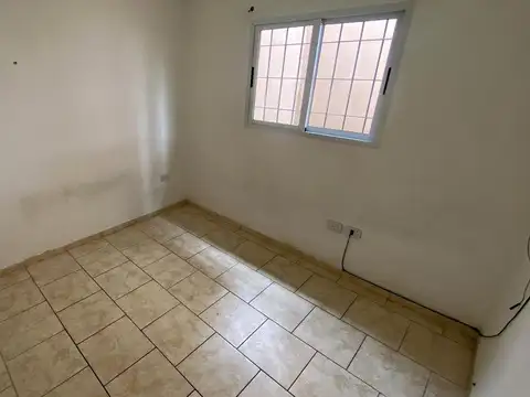 Depto Tipo Casa 2 ambientes con 1 baño