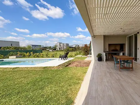 Casa en Venta en Puertos - Barrio Ceibos, USD 410.000