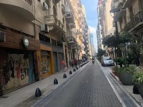 Departamento monoambiente con balcón en Venta - Plaza San Martin