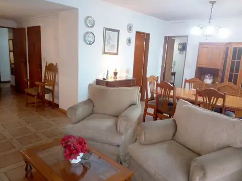 Departamento en venta - 3 Dormitorios  2 Baños - Cochera - 100 mts2 - Mar del Plata