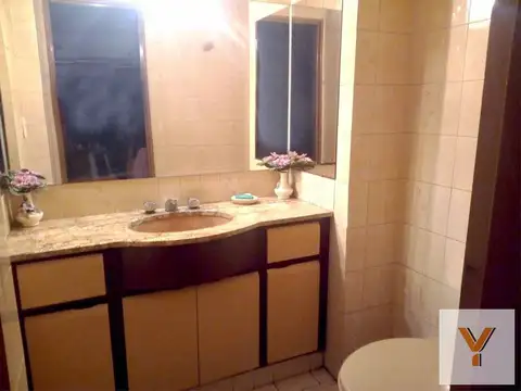 Departamento 4 ambientes con 2 baños