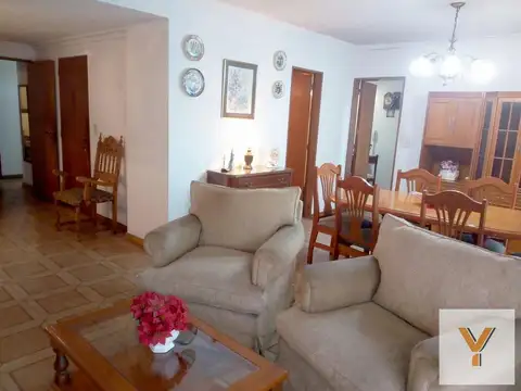 Departamento en venta - 3 Dormitorios  2 Baños - Cochera - 100 mts2 - Mar del Plata