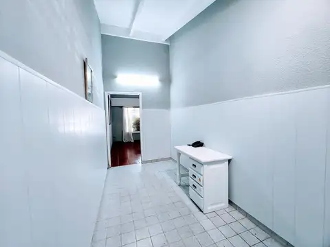 Casa con parque y pileta, 5 ambientes en Quilmes