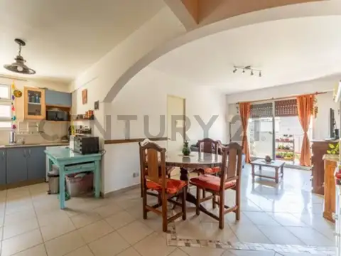 Felipe Llavallol 4400, Piso 0