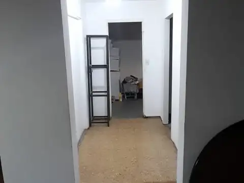 VENTA – LOTE PROPIO CON CASA Y GARAGE – MORÓN
