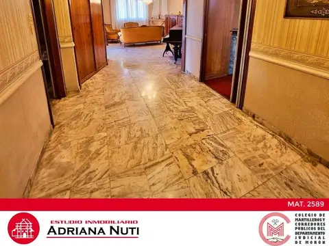 Casa en Venta con 1 cochera