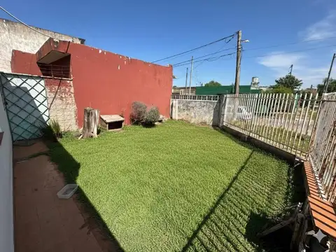 Casa 4 ambientes con 1 baño