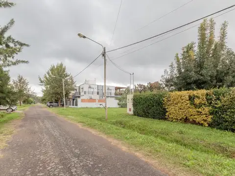 Calle 542 entre 616 y 617