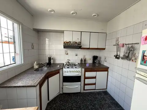 CASA 4 AMB C/COCHERA, PATIO Y TERRAZA LOTE PROPIO