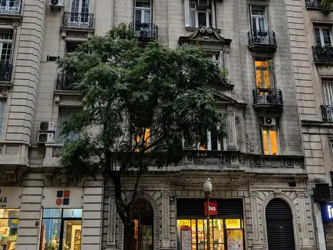 Edificio francés, oficina de máximo nivel  150 m2.Pza San Martin