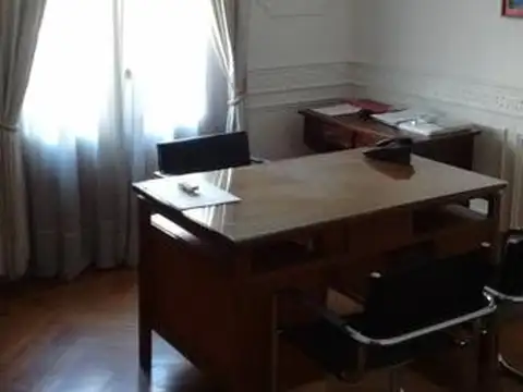 Oficina en Venta 100 años