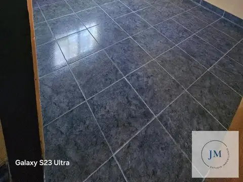 Luzuriaga al 2300