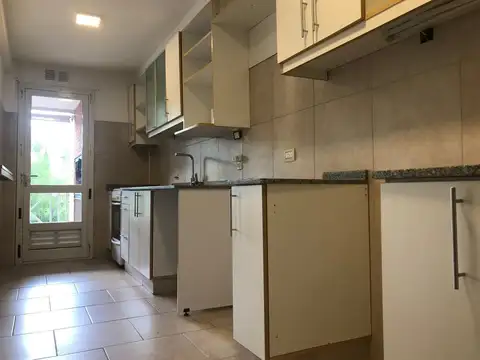 Departamento en Alquiler con 1 cocheras