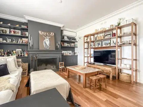 Casa en Venta con 3 cocheras
