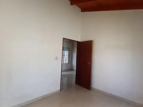 Casa en Alquiler en Marcos Paz, $ 400.000