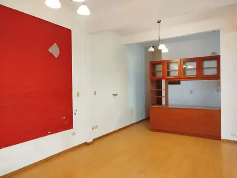 Depto Tipo Casa en Venta en Chacarita, USD 100.000