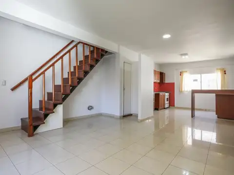 Depto Tipo Casa 3 ambientes con 1 baño