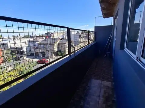 DEPARTAMENTO 2 AMB CON BALCON