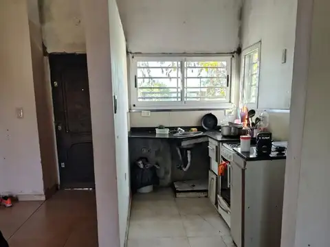 Casa 3 ambientes con 1 baño