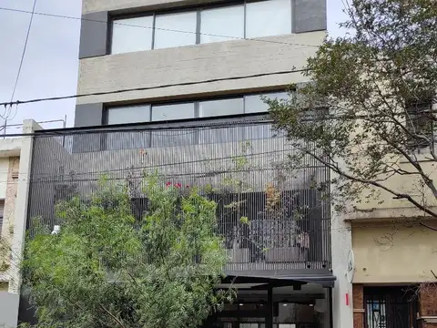 Dpto en alquiler!  A mts de Tribunales II! Pileta y asador! 