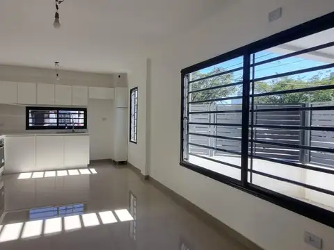 Depto Tipo Casa en Venta de 4 ambientes