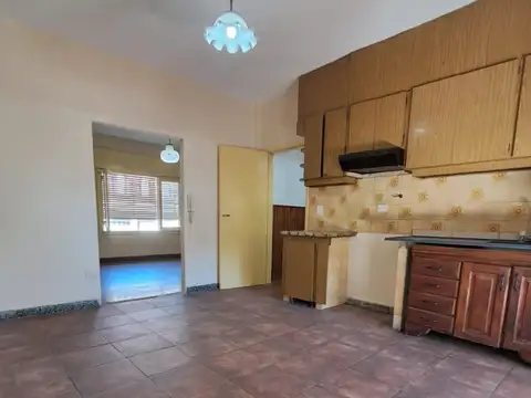 Casa 3 ambientes con 1 baño