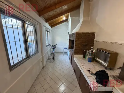 Casa 5 ambientes con 1 baño