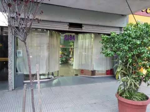 Local en 2 plantas centro de San Martin